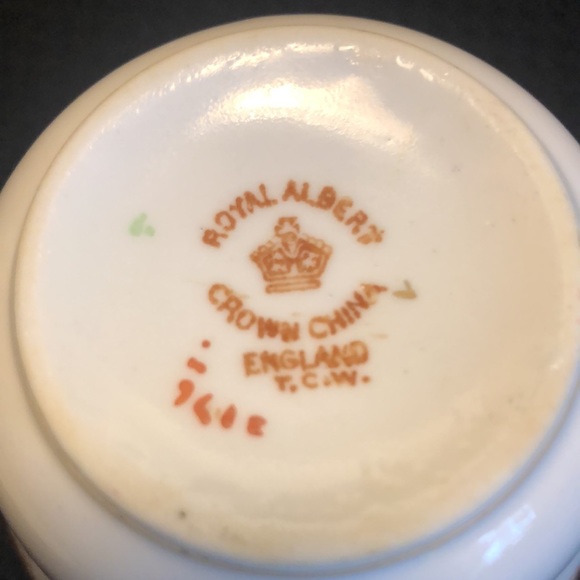 Royal Albert Imari vintage teacup & saucer T.C.W Crown China. 1920’s - Picture 7 of 8